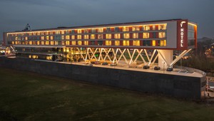 Van der Valk Hotel Veenendaal 's avonds