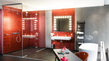 https://www.hotelveenendaal.com/inc/hotels/106/rooms/1262/desktop/rooms_list_1024x768_Cinema%20Suite%2009.jpg
